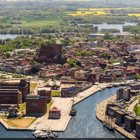 Im Ohlerich Speicher In Mit Stadt -und Meerblick Wißmar